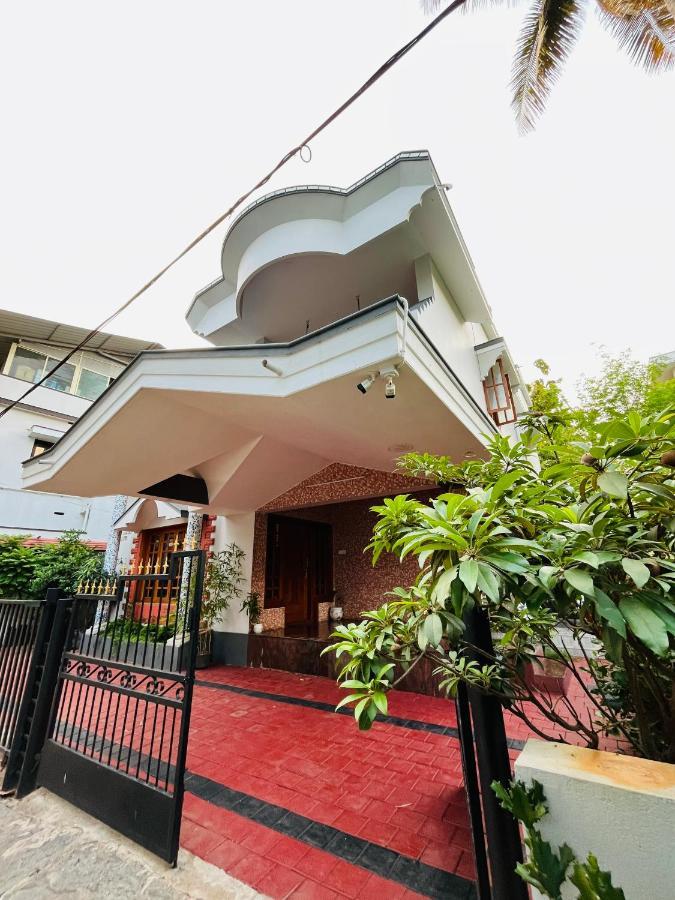 Spacious 3-Bedroom Private Villa In Mangalore - Ideal Getaway For Family And Friends 외부 사진