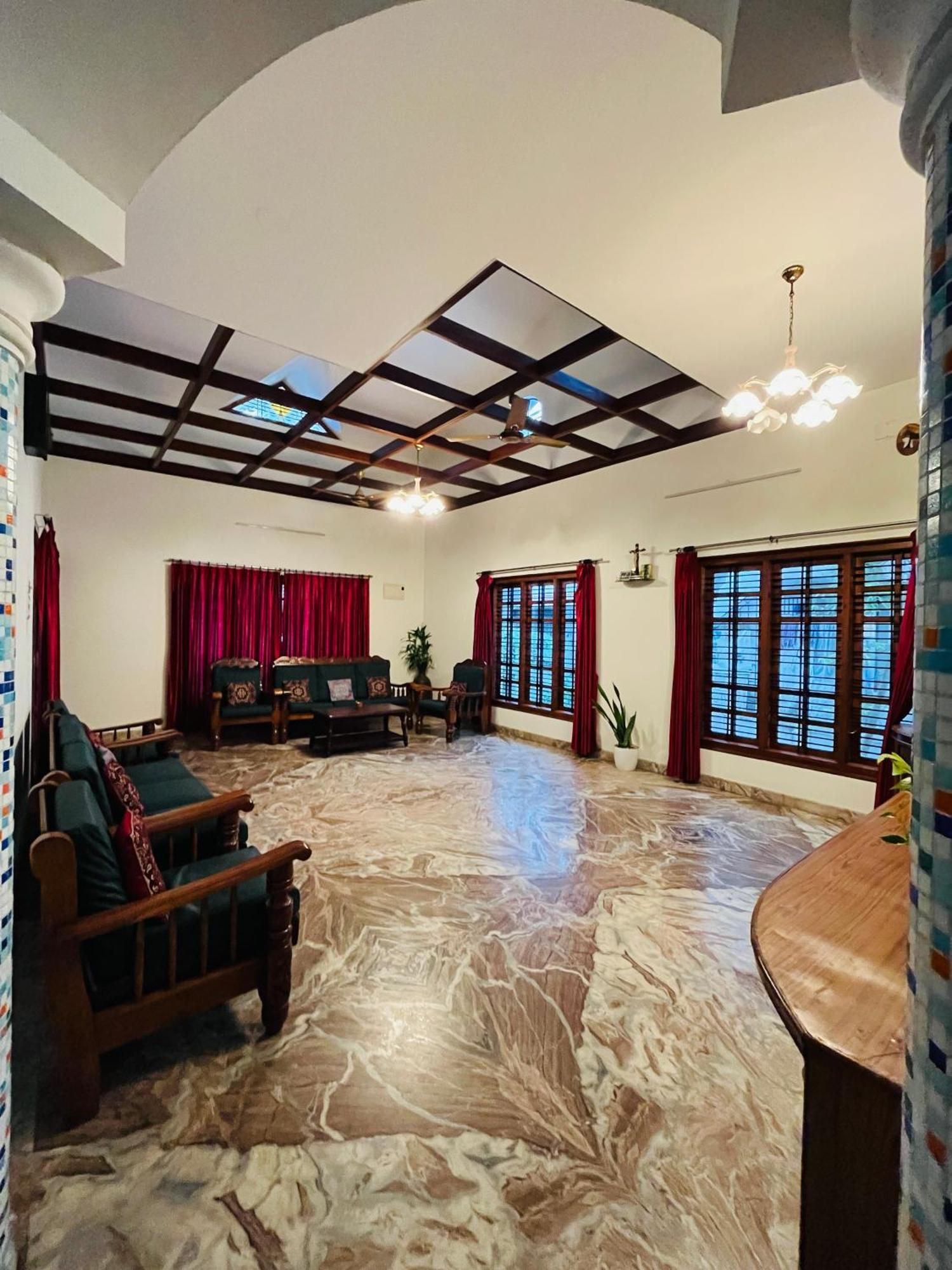 Spacious 3-Bedroom Private Villa In Mangalore - Ideal Getaway For Family And Friends 외부 사진