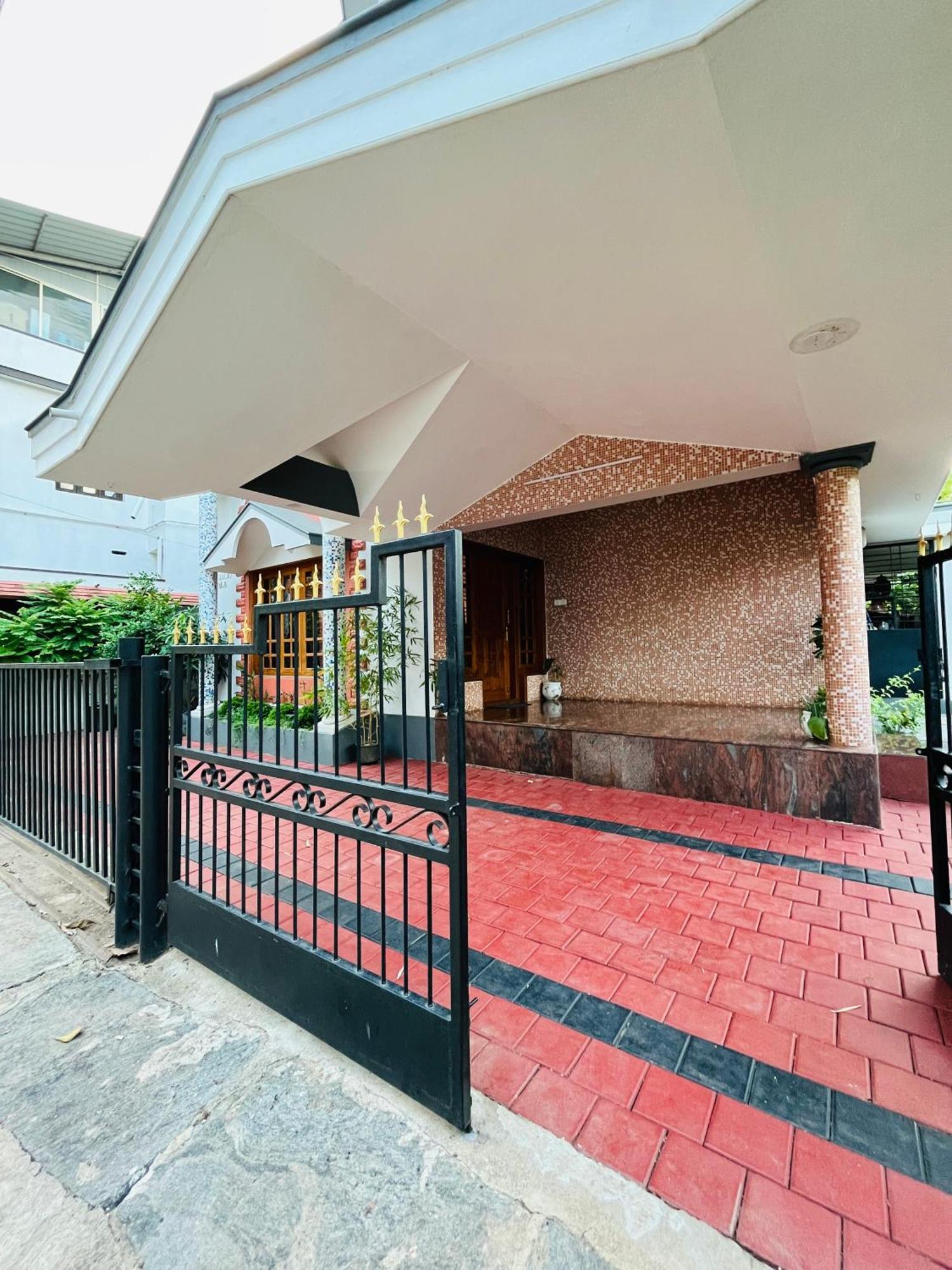 Spacious 3-Bedroom Private Villa In Mangalore - Ideal Getaway For Family And Friends 외부 사진
